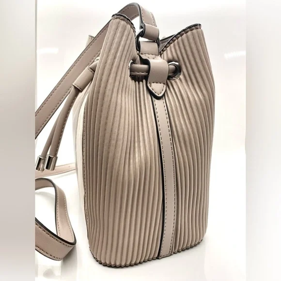 Calvin Klein Faux Leather Bucket Patch Work Bag Crossbody Nude Gabrianna Hobo - Picture 5 of 10